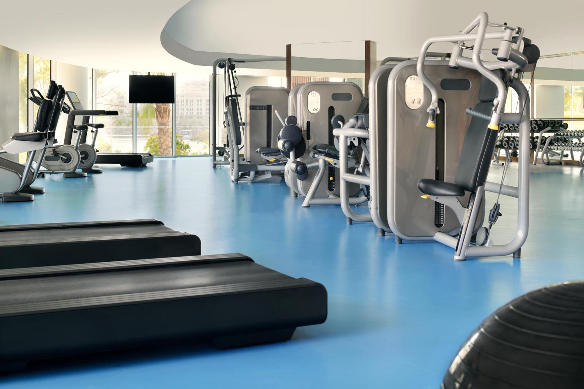 Intercontinental Residence Suites Dubai Festival City By Ihg Zewnętrze zdjęcie A gym with a vinyl floor