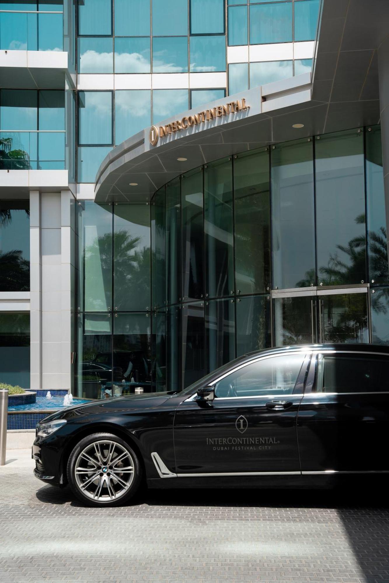 Intercontinental Residence Suites Dubai Festival City By Ihg Zewnętrze zdjęcie The entrance of the hotel