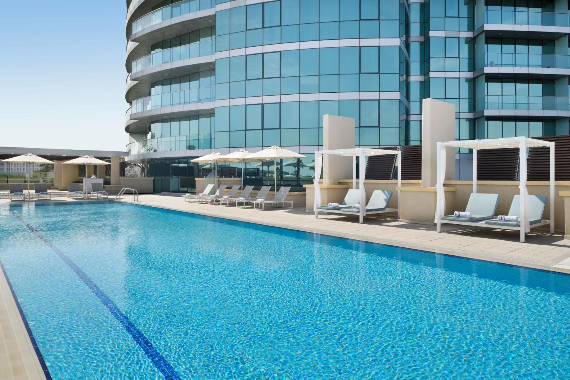 Intercontinental Residence Suites Dubai Festival City By Ihg Zewnętrze zdjęcie The swimming pool at the hotel