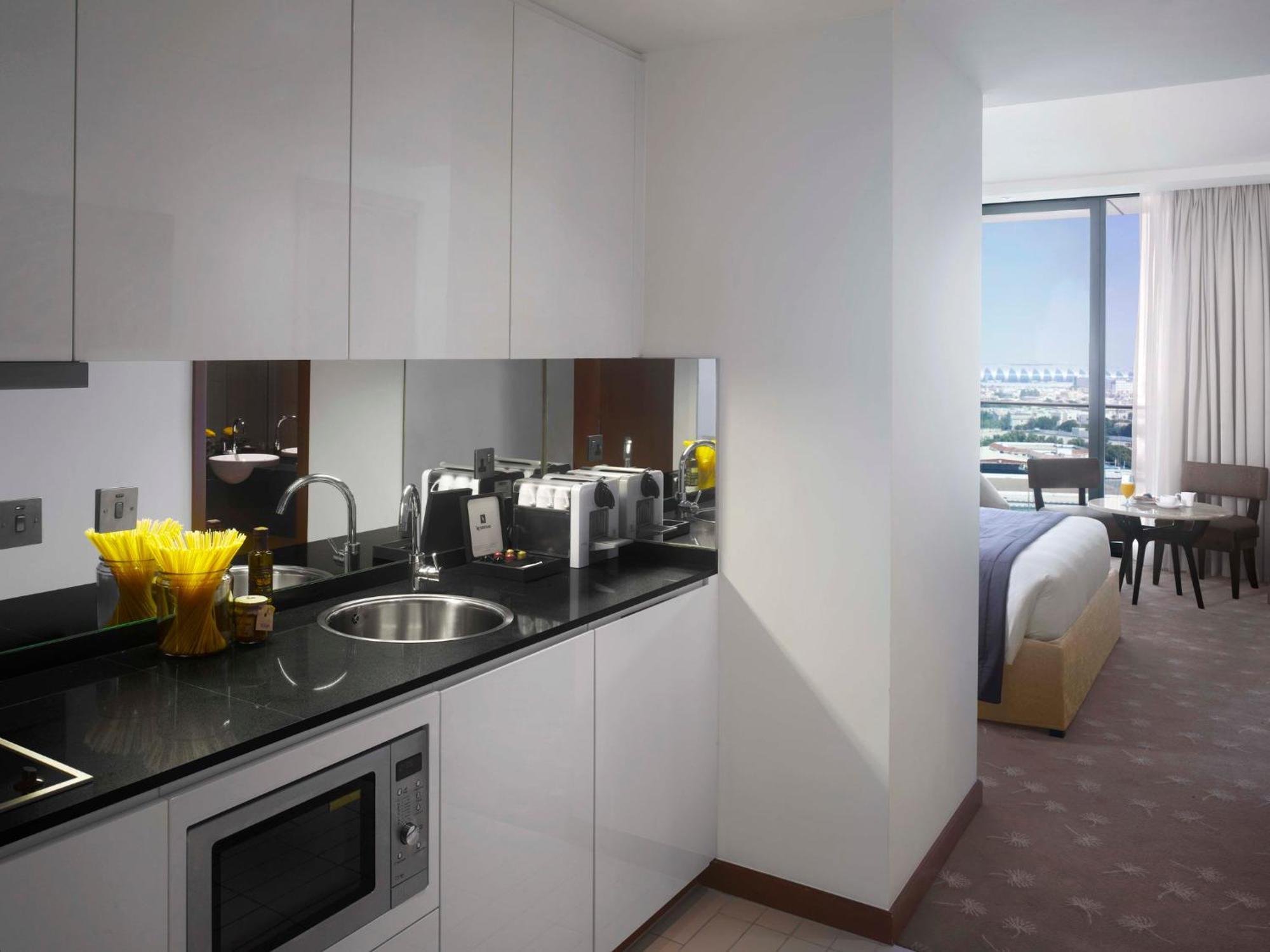 Intercontinental Residence Suites Dubai Festival City By Ihg Zewnętrze zdjęcie A typical studio apartment