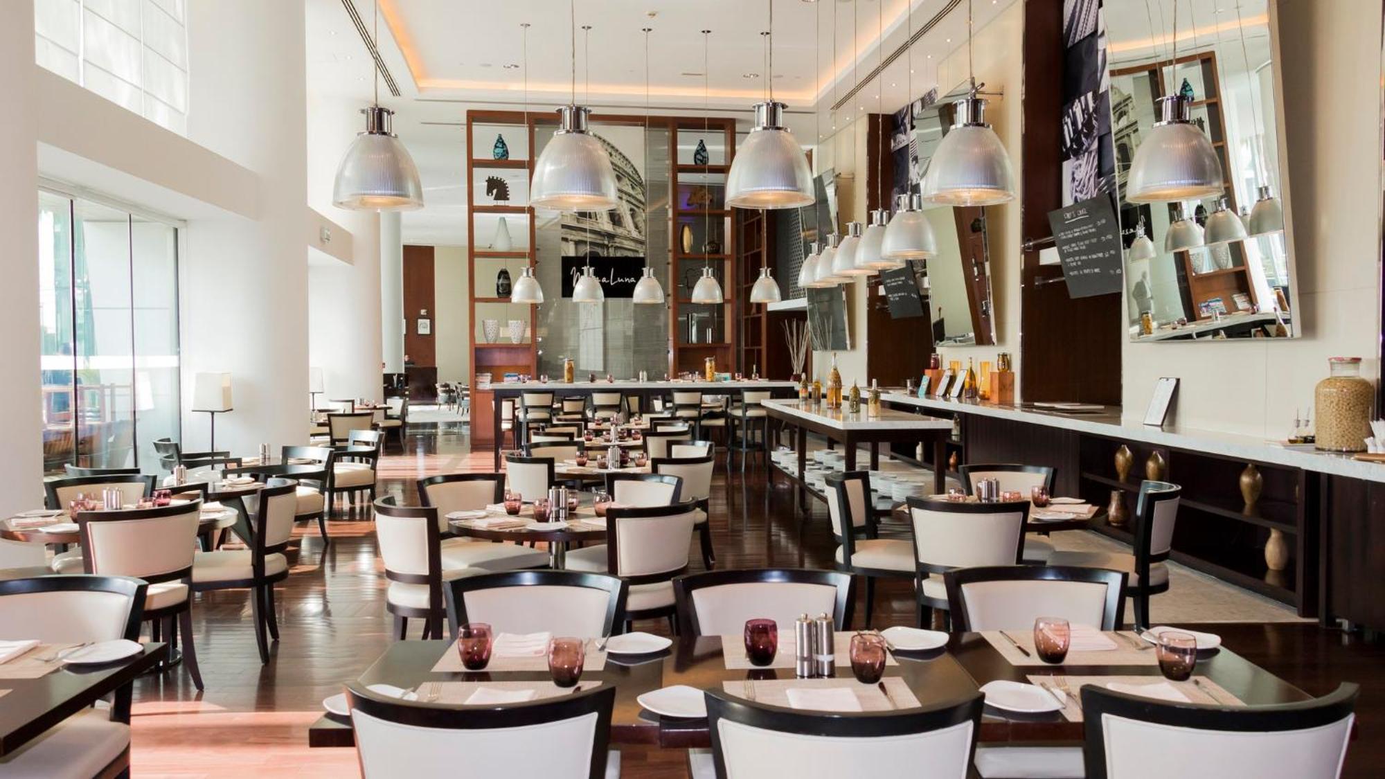 Intercontinental Residence Suites Dubai Festival City By Ihg Zewnętrze zdjęcie The interior of the restaurant