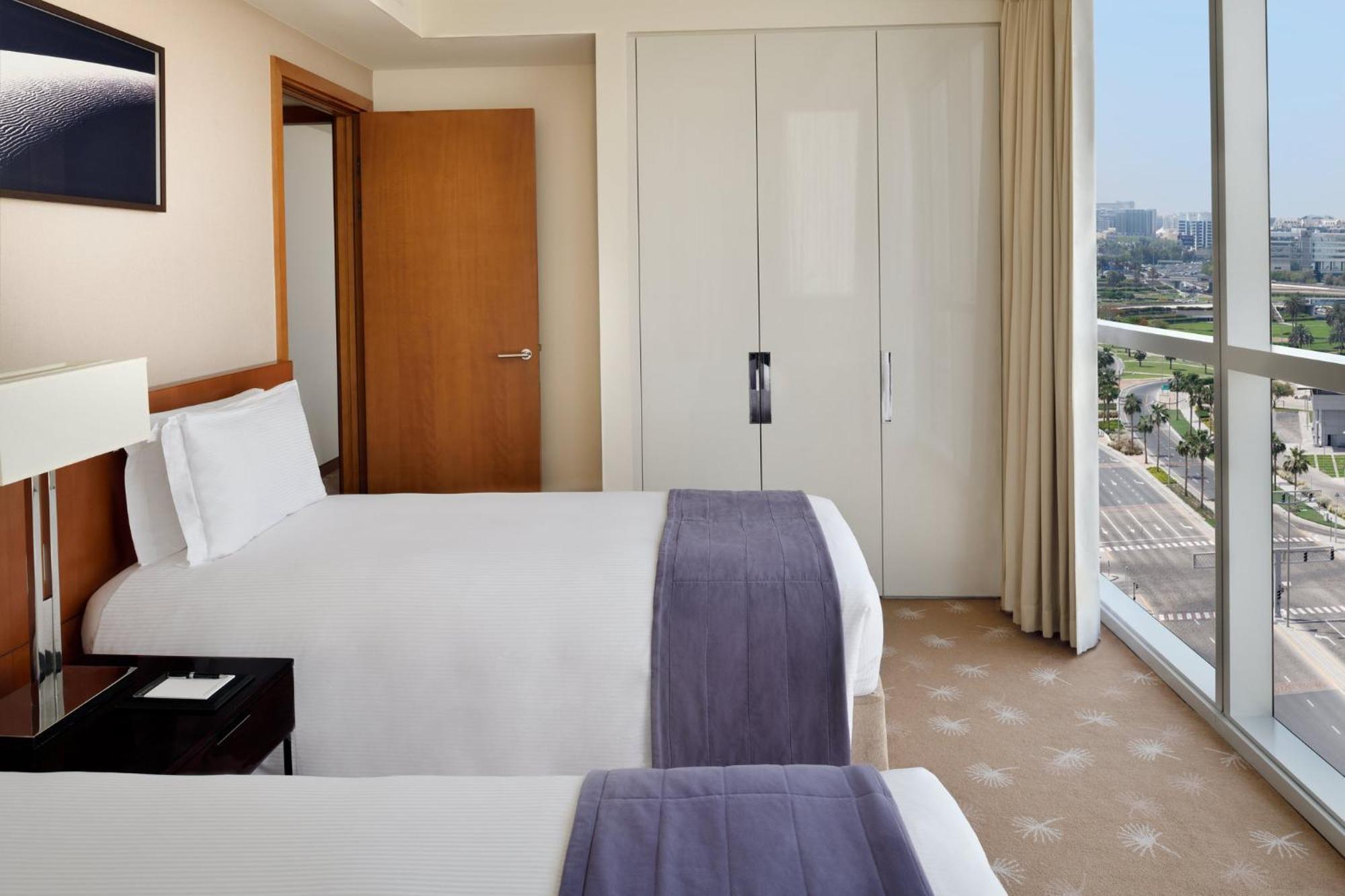 Intercontinental Residence Suites Dubai Festival City By Ihg Zewnętrze zdjęcie A bedroom at the hotel
