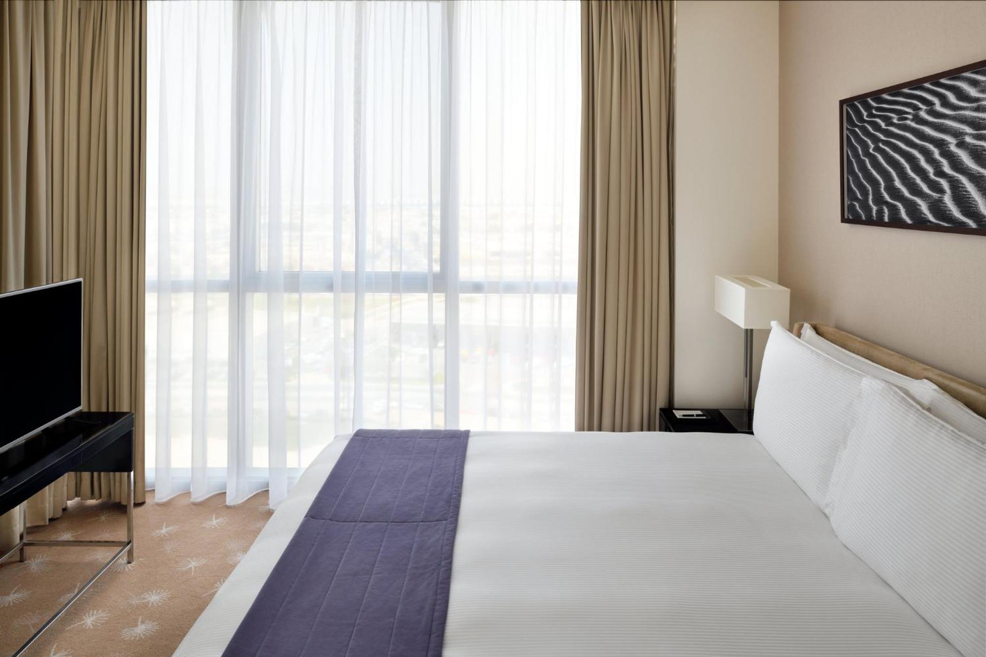 Intercontinental Residence Suites Dubai Festival City By Ihg Zewnętrze zdjęcie A bedroom at the hotel