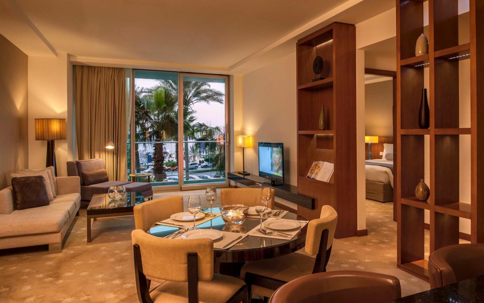Intercontinental Residence Suites Dubai Festival City By Ihg Zewnętrze zdjęcie A suite at Jumeirah Atlantis
